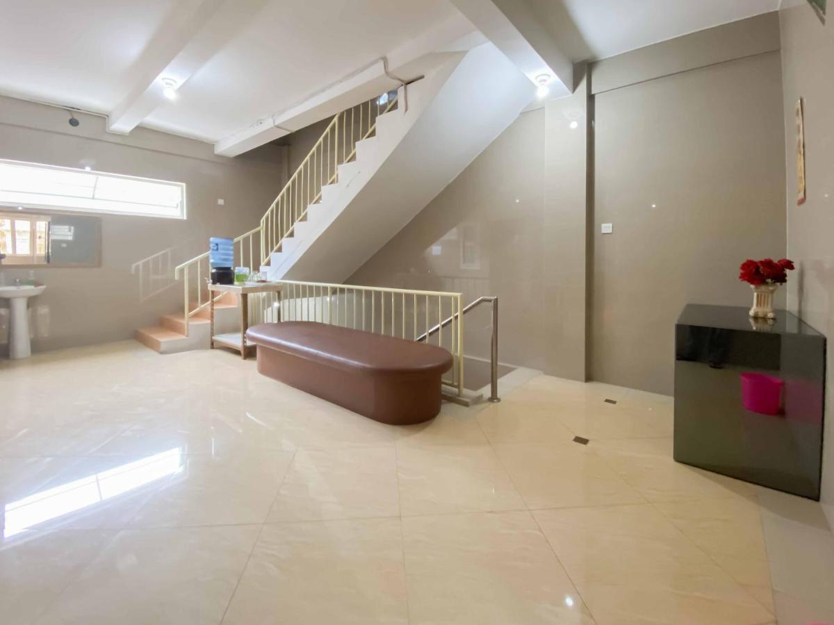 Hotel Koolkost Syariah Near Stasiun Pasar Turi Surabaya Esterno foto
