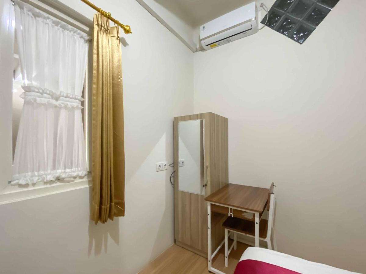 Hotel Koolkost Syariah Near Stasiun Pasar Turi Surabaya Esterno foto